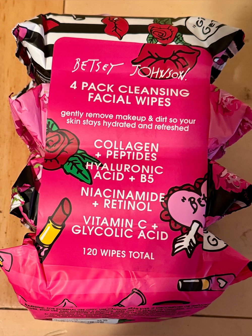 Betsey Johnson 4 Pack Facial  Cleansing Facial Wipes New